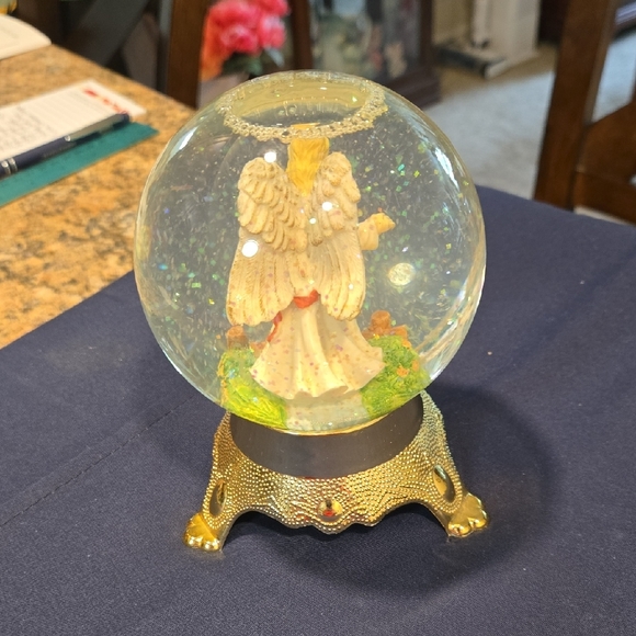 Angel Snow Globe with Gold Base - Picture 2 of 5